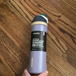 Brand new 24 oz owala